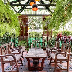 Oyo 412 7 Days Hotel